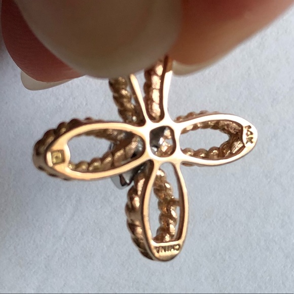 Gold & diamond cross pendant - Picture 4 of 4